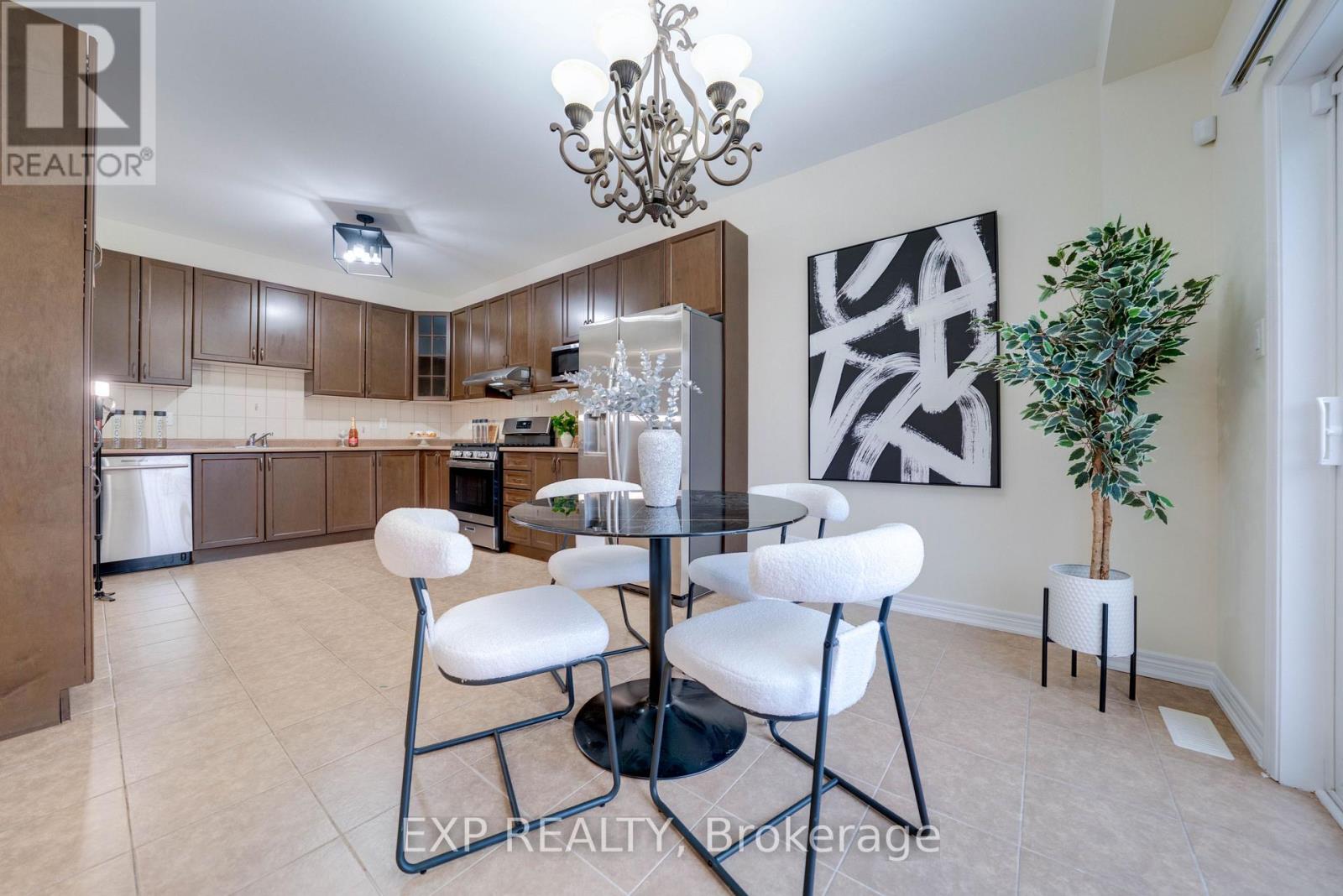 42 Arrowpoint Drive, Brampton, Ontario  L6Y 0Y8 - Photo 22 - W12648818