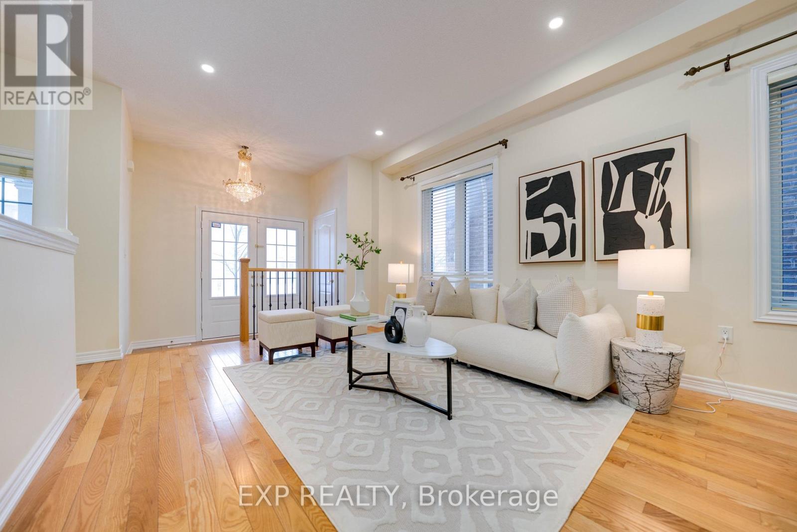 42 Arrowpoint Drive, Brampton, Ontario  L6Y 0Y8 - Photo 9 - W12648818