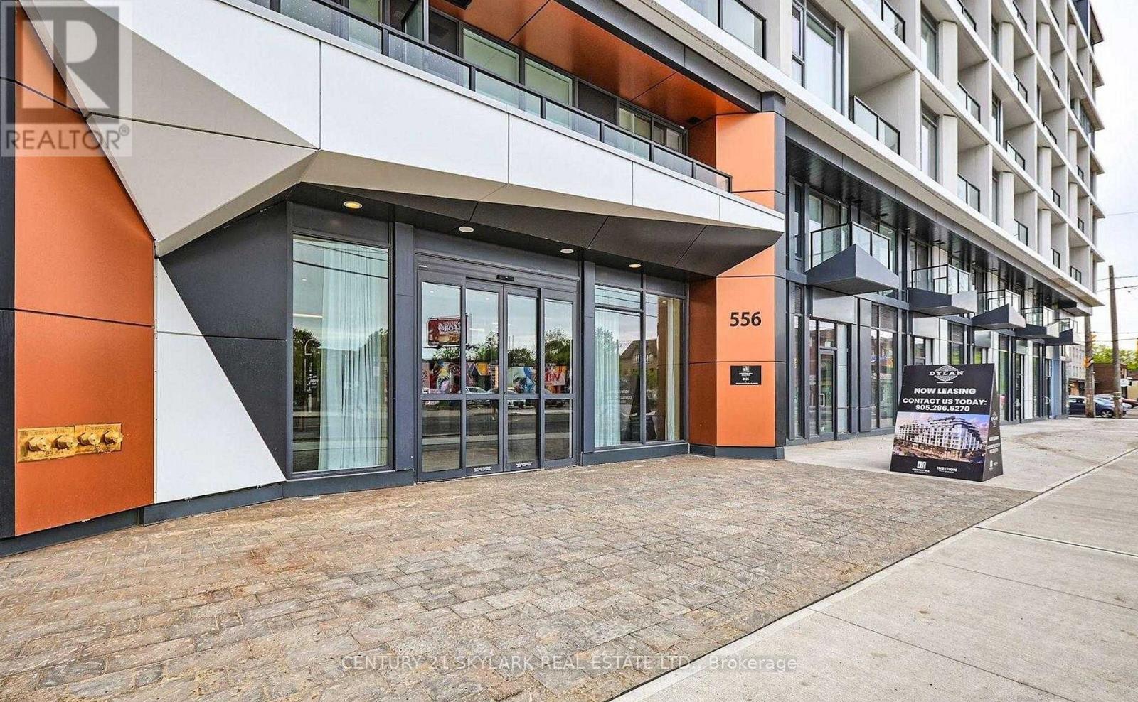 #411 - 556 Marlee Avenue, Toronto, Ontario  M6B 0B1 - Photo 2 - W12648838