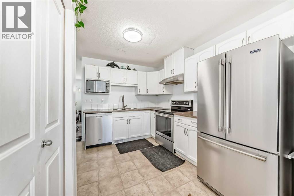 115 Saddlebrook Point Ne, Calgary, Alberta  T3J 0K3 - Photo 4 - A2258442