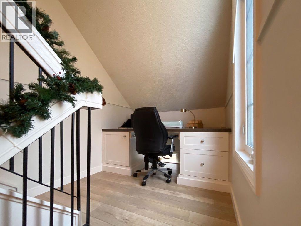 344 Point Mckay Gardens Nw, Calgary, Alberta  T3B 4V8 - Photo 25 - A2275896