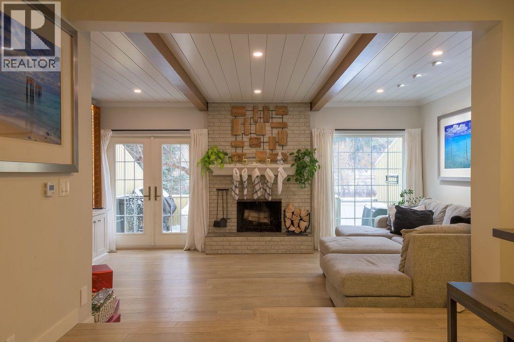 344 Point Mckay Gardens Nw, Calgary, Alberta  T3B 4V8 - Photo 3 - A2275896