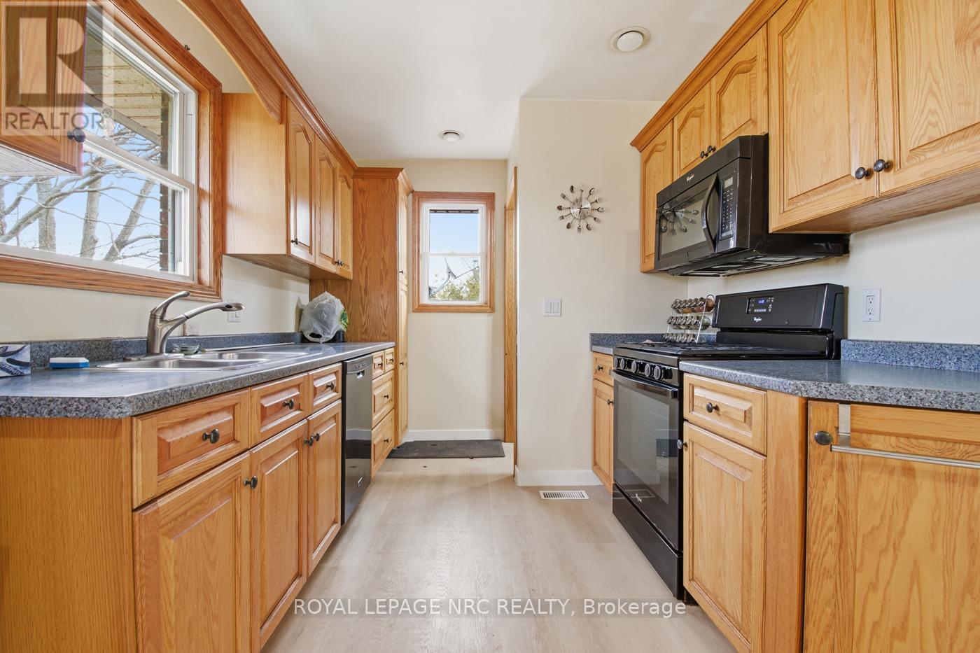 11572 Hwy 3 Highway, Wainfleet, Ontario  L0S 1V0 - Photo 16 - X12648852