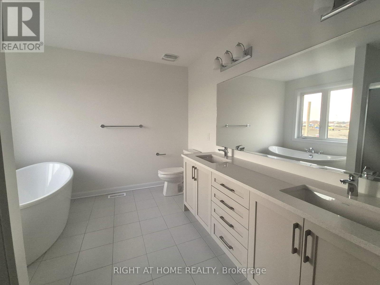 139 Invention Boulevard, Ottawa, Ontario  K2W 0L9 - Photo 9 - X12475281