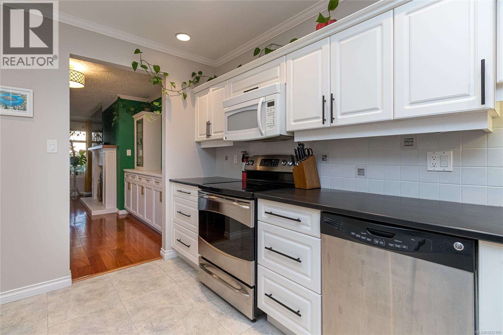 33 909 Admirals Rd, Esquimalt, British Columbia  V9A 2P1 - Photo 17 - 1022195