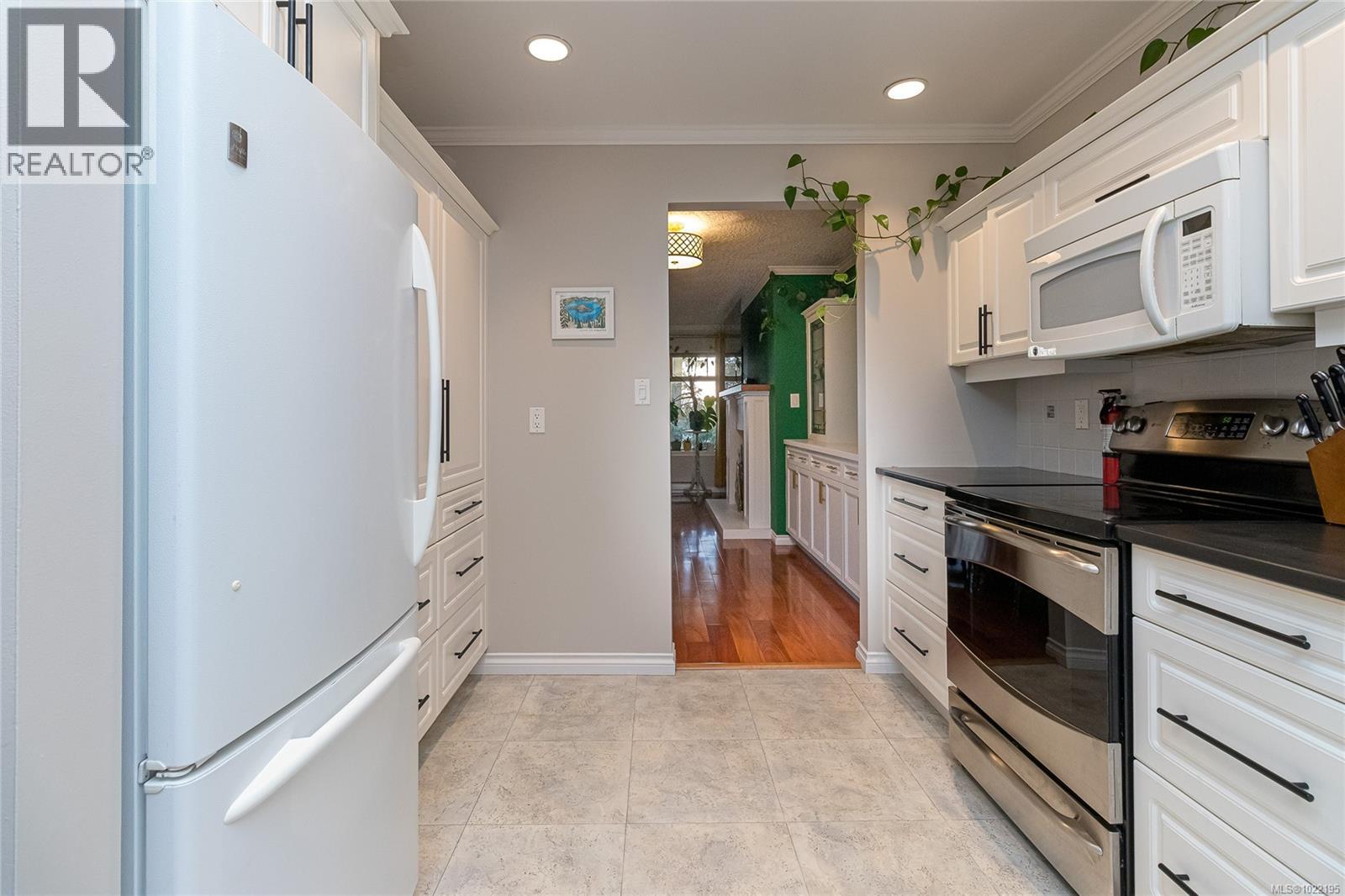 33 909 Admirals Rd, Esquimalt, British Columbia  V9A 2P1 - Photo 18 - 1022195