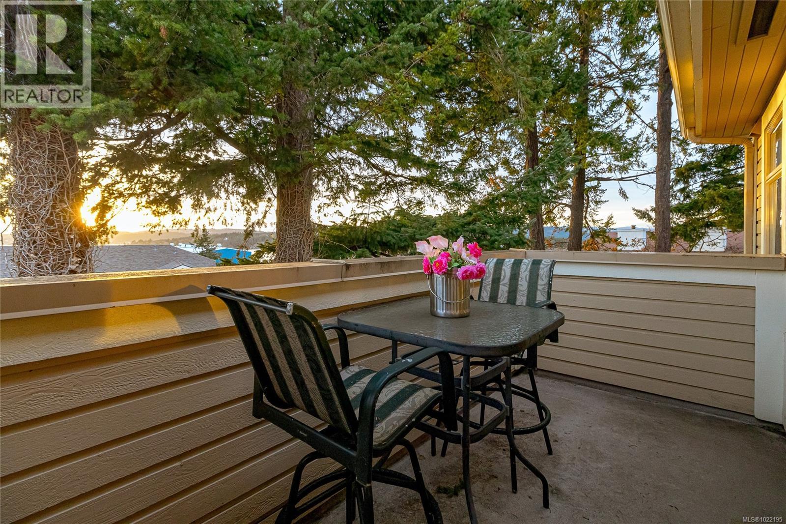 33 909 Admirals Rd, Esquimalt, British Columbia  V9A 2P1 - Photo 40 - 1022195