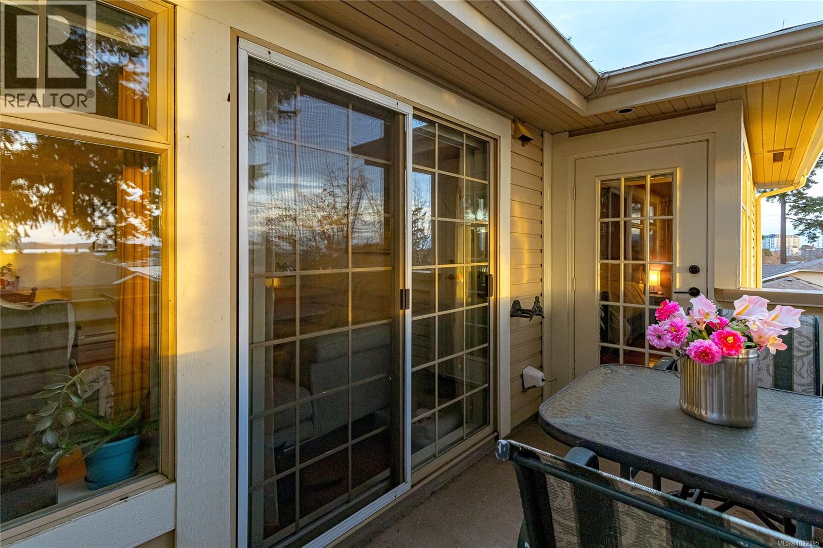 33 909 Admirals Rd, Esquimalt, British Columbia  V9A 2P1 - Photo 42 - 1022195