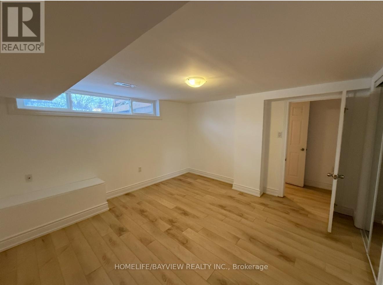 44 Richardson Drive, Aurora, Ontario  L4G 1Z1 - Photo 4 - N12579798