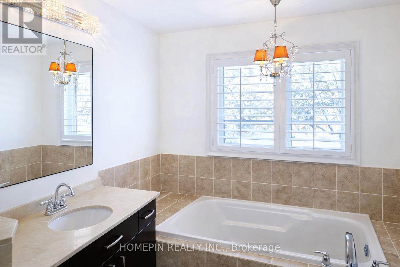 40 Chapman Court, Aurora, Ontario  L4G 0E2 - Photo 20 - N12648850