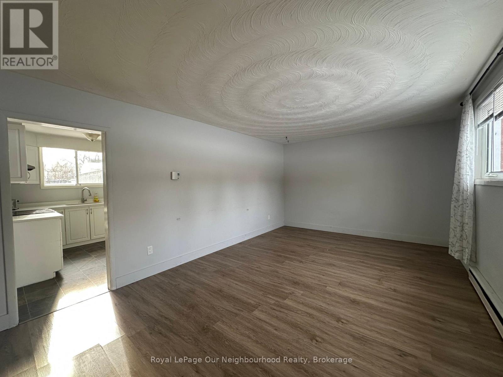 22 Springbrook Drive, Peterborough, Ontario  K9J 1L1 - Photo 4 - X12648884