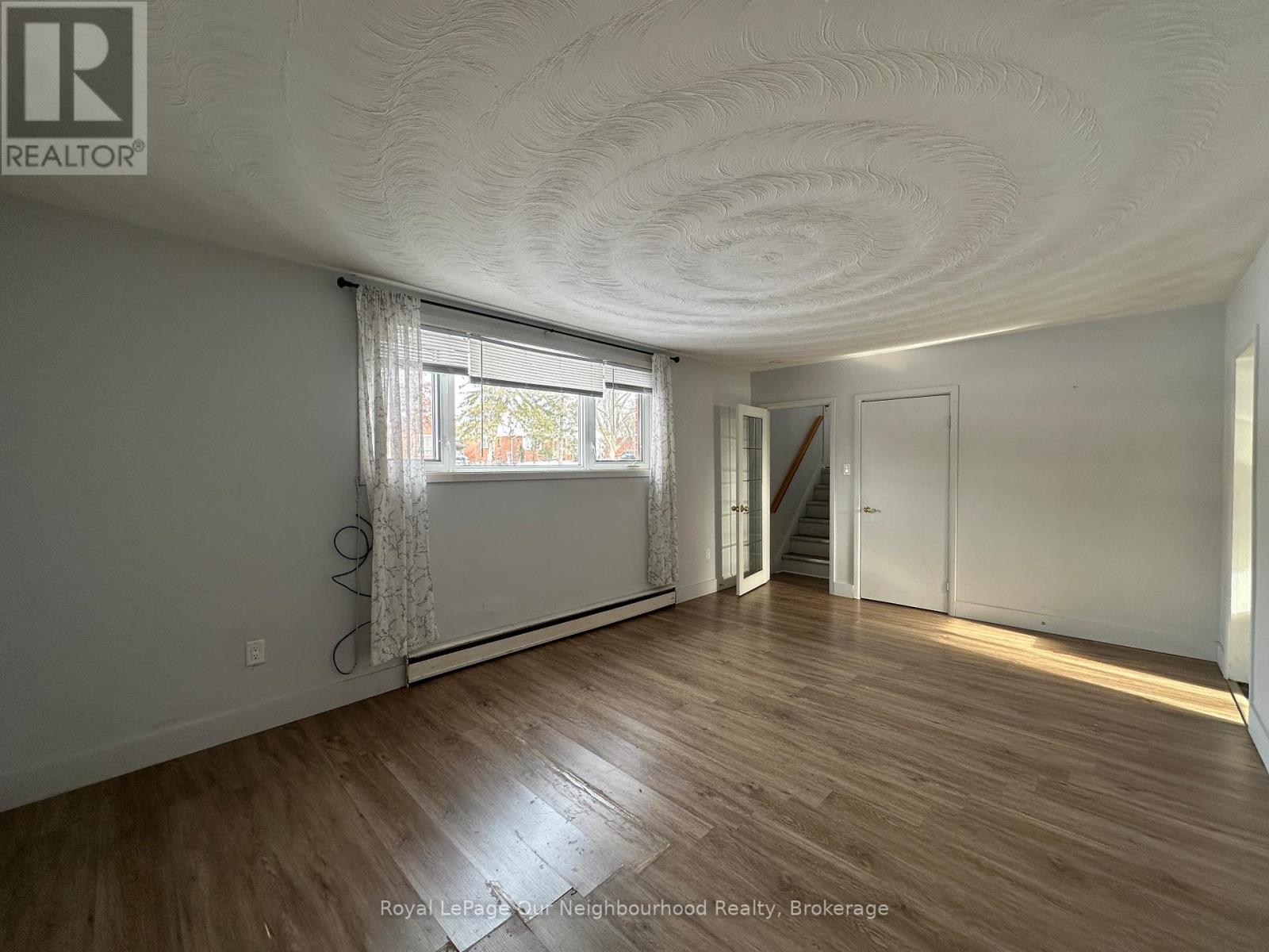 22 Springbrook Drive, Peterborough, Ontario  K9J 1L1 - Photo 5 - X12648884