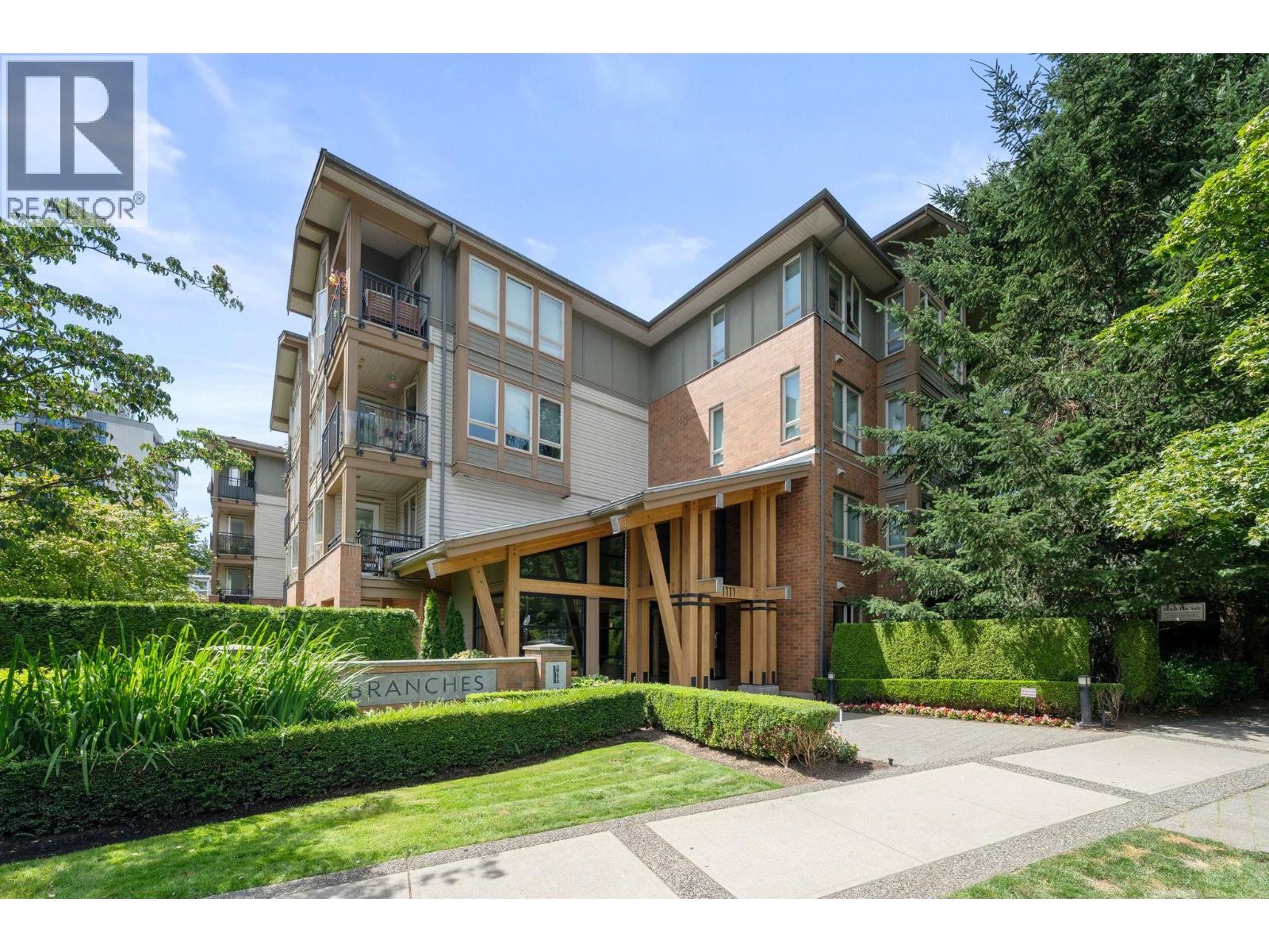 204 1111 27TH EAST STREET, North Vancouver, British Columbia