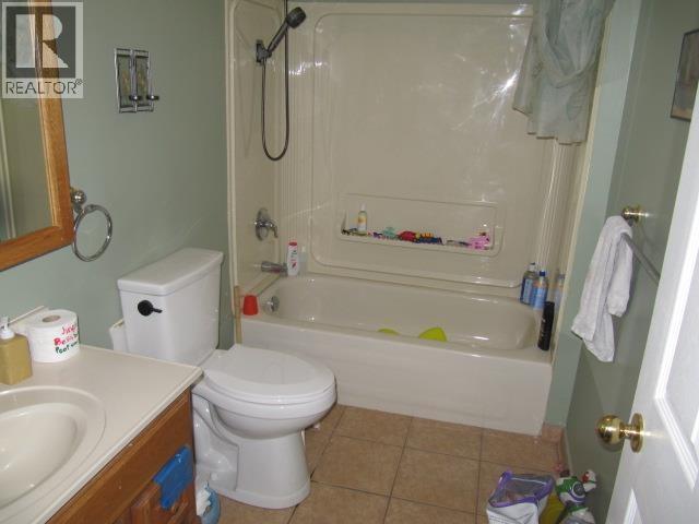 4994 Donsleequa Road, 108 Mile Ranch, British Columbia  V0K 2Z0 - Photo 15 - R3074779