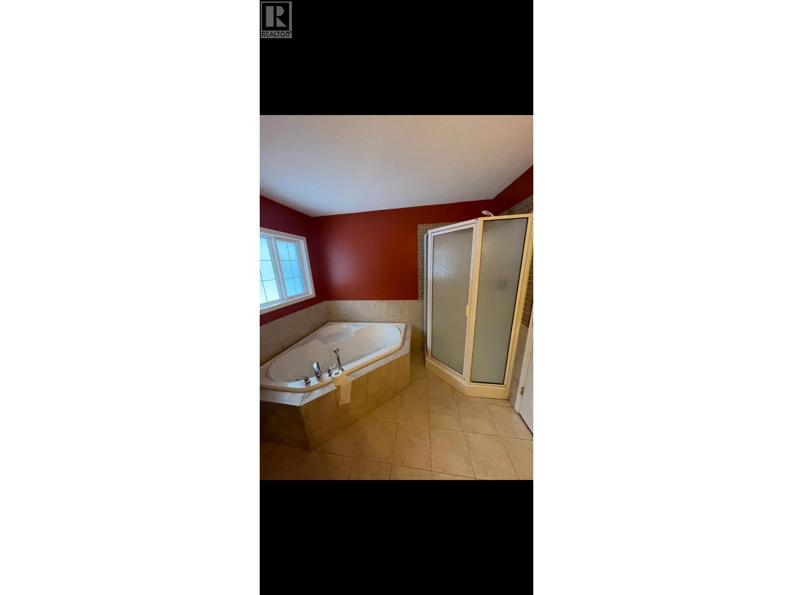 4994 Donsleequa Road, 108 Mile Ranch, British Columbia  V0K 2Z0 - Photo 24 - R3074779