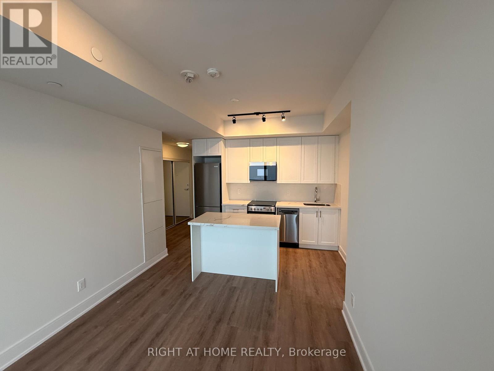 2205 - 15 Ellerslie Avenue, Toronto, Ontario  M2N 0L7 - Photo 3 - C12648892