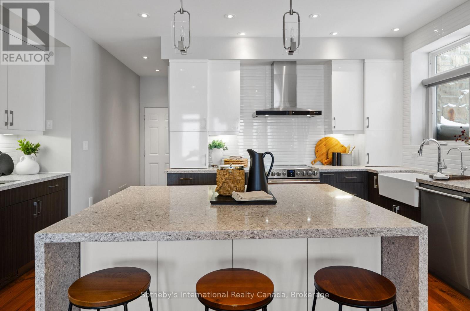 107 Maple Lane, Blue Mountains, Ontario  N0H 2E0 - Photo 38 - X12646980