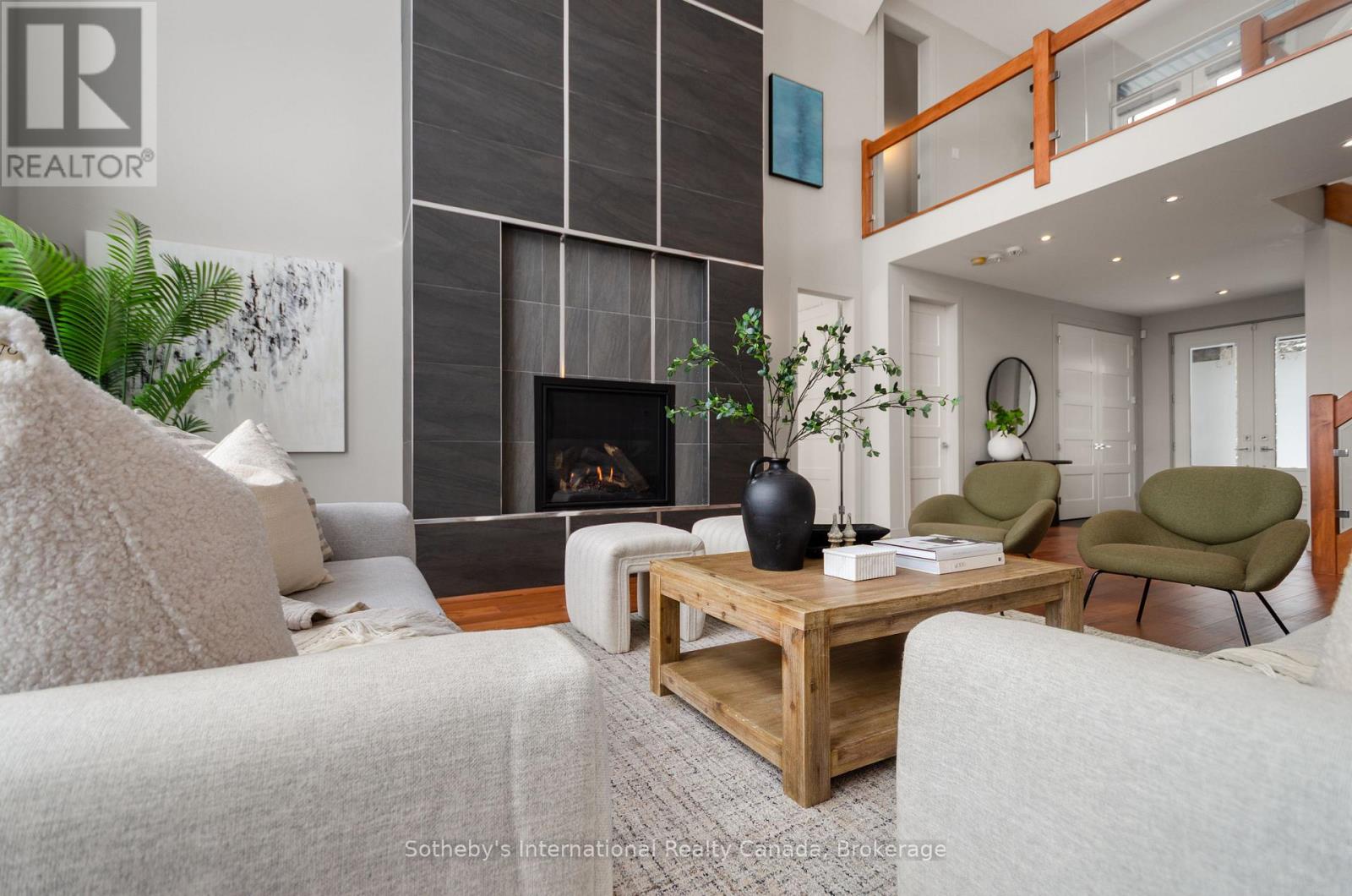 107 Maple Lane, Blue Mountains, Ontario  N0H 2E0 - Photo 5 - X12646980