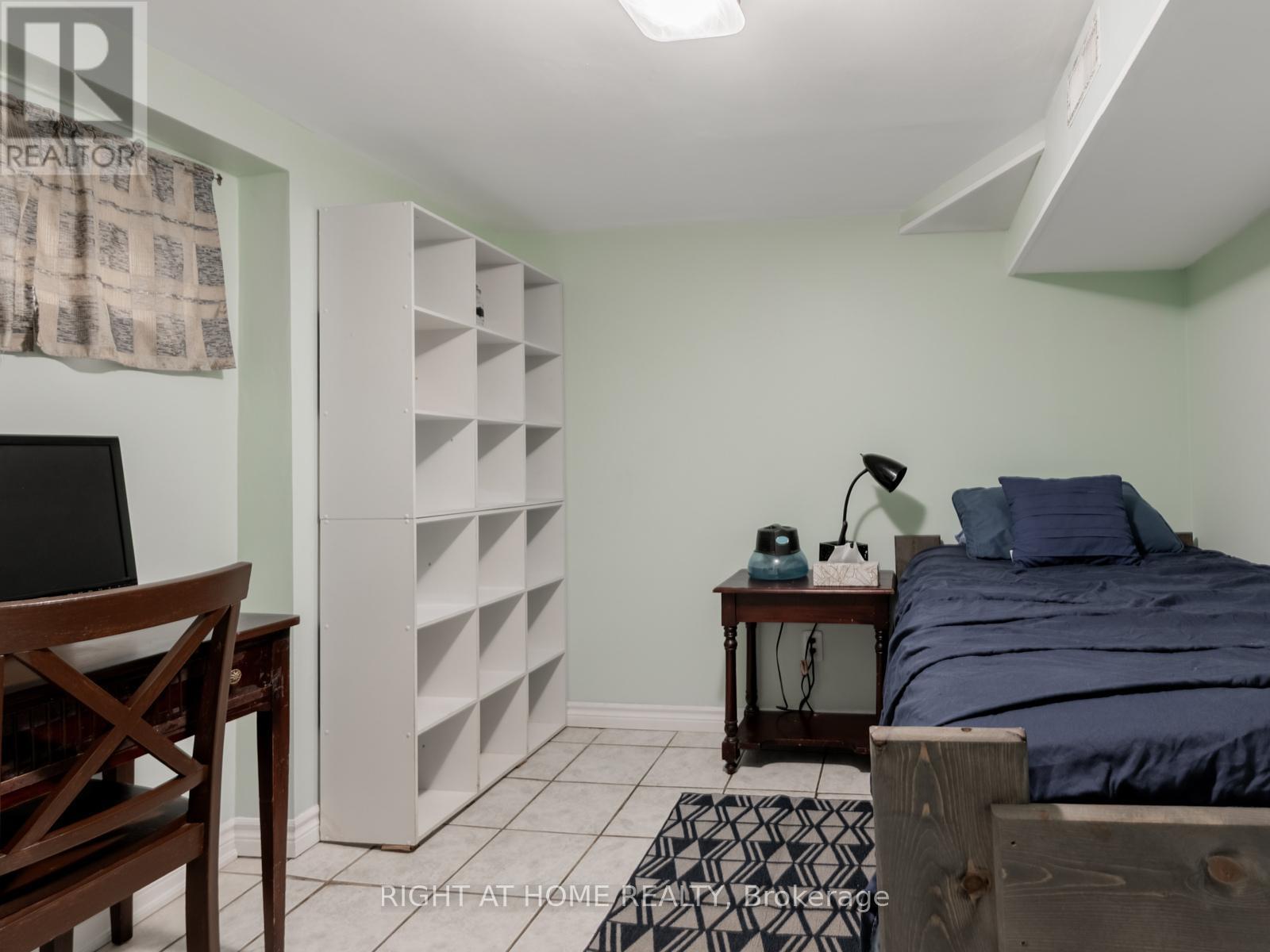 120 Redwater Drive, Toronto, Ontario  M9W 2A2 - Photo 27 - W12648872