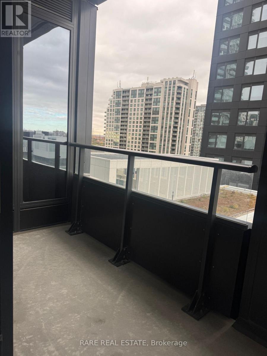 395 Sqare One Drive, Mississauga, Ontario  L5B 0P6 - Photo 8 - W12648874