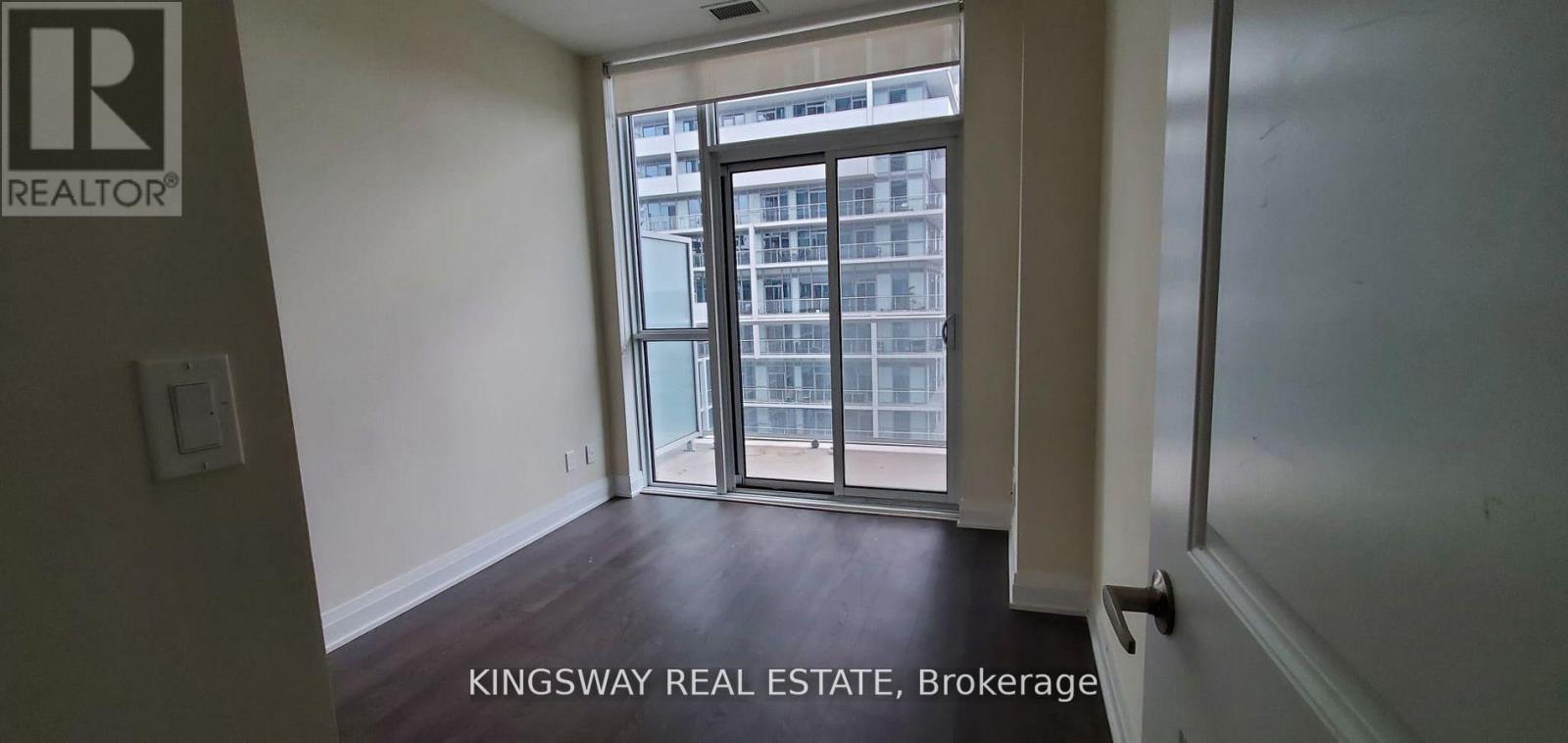 503 - 55 Speers Road, Oakville, Ontario  L6K 3V5 - Photo 6 - W12648876