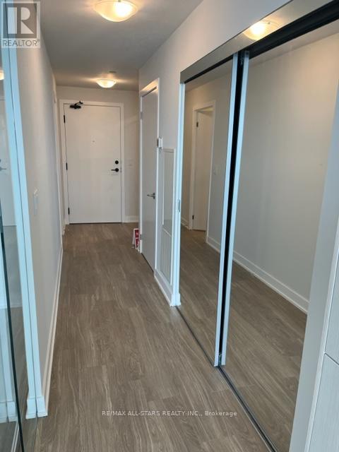 4004 - 430 Square One Drive W, Mississauga, Ontario  L5B 0L6 - Photo 12 - W12648878