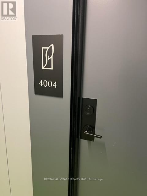 4004 - 430 Square One Drive W, Mississauga, Ontario  L5B 0L6 - Photo 13 - W12648878