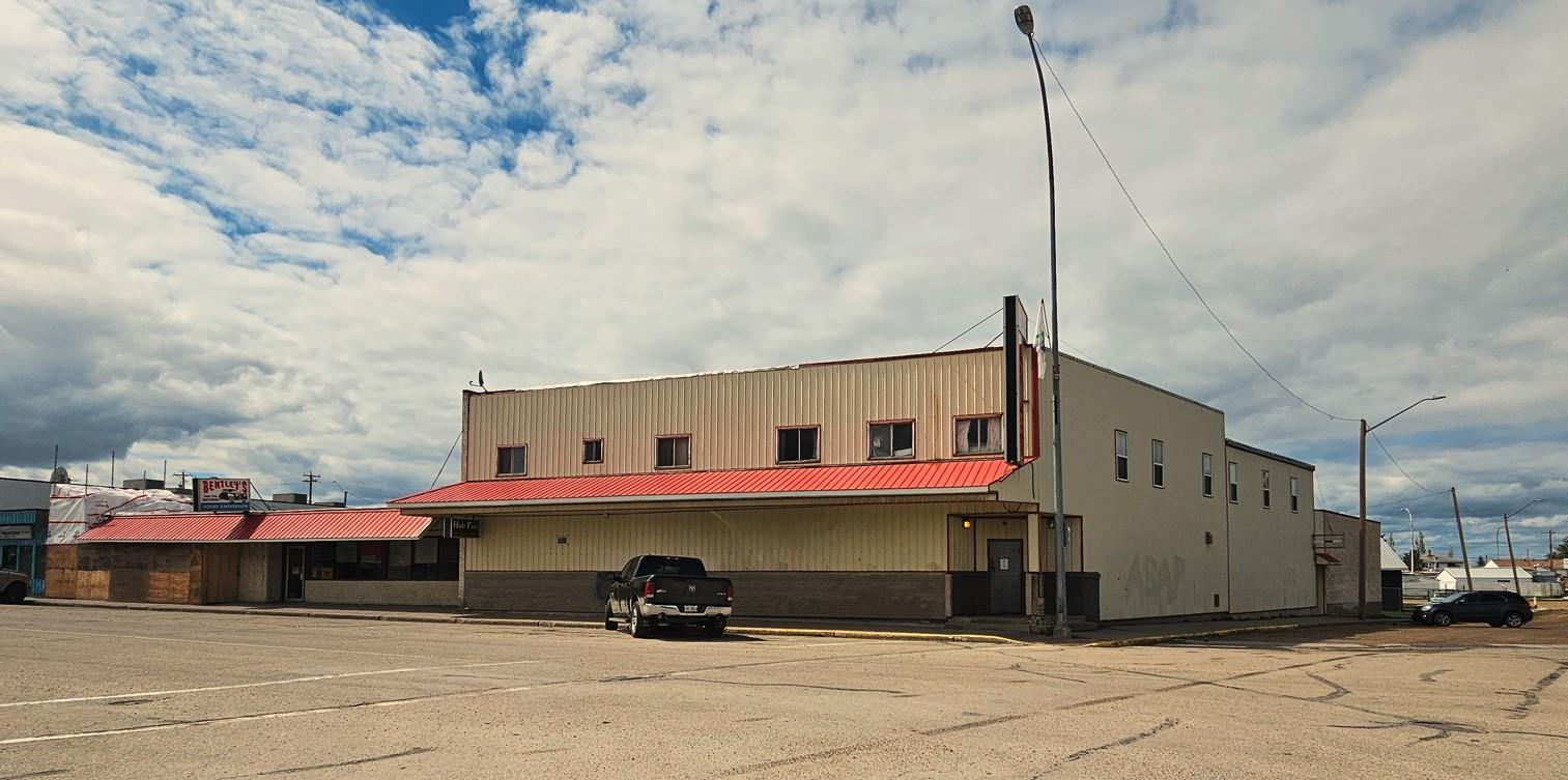 5022  51 Ave, mayerthorpe, Alberta