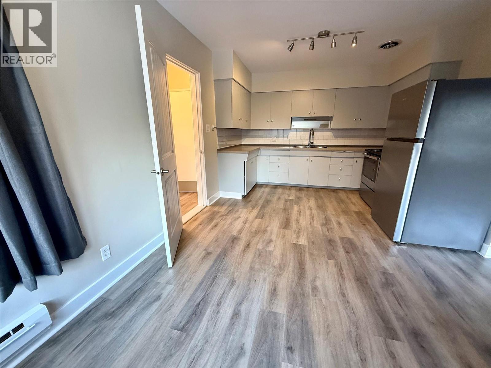 714 12th Street, Castlegar, British Columbia  V1N 2K3 - Photo 14 - 10353757