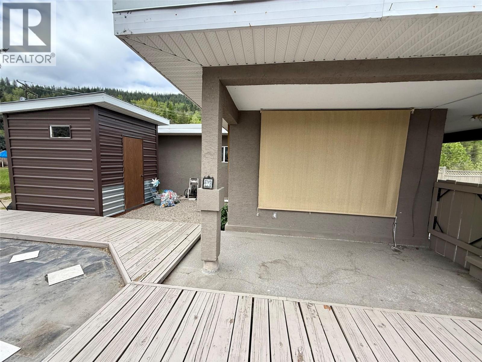 714 12th Street, Castlegar, British Columbia  V1N 2K3 - Photo 25 - 10353757