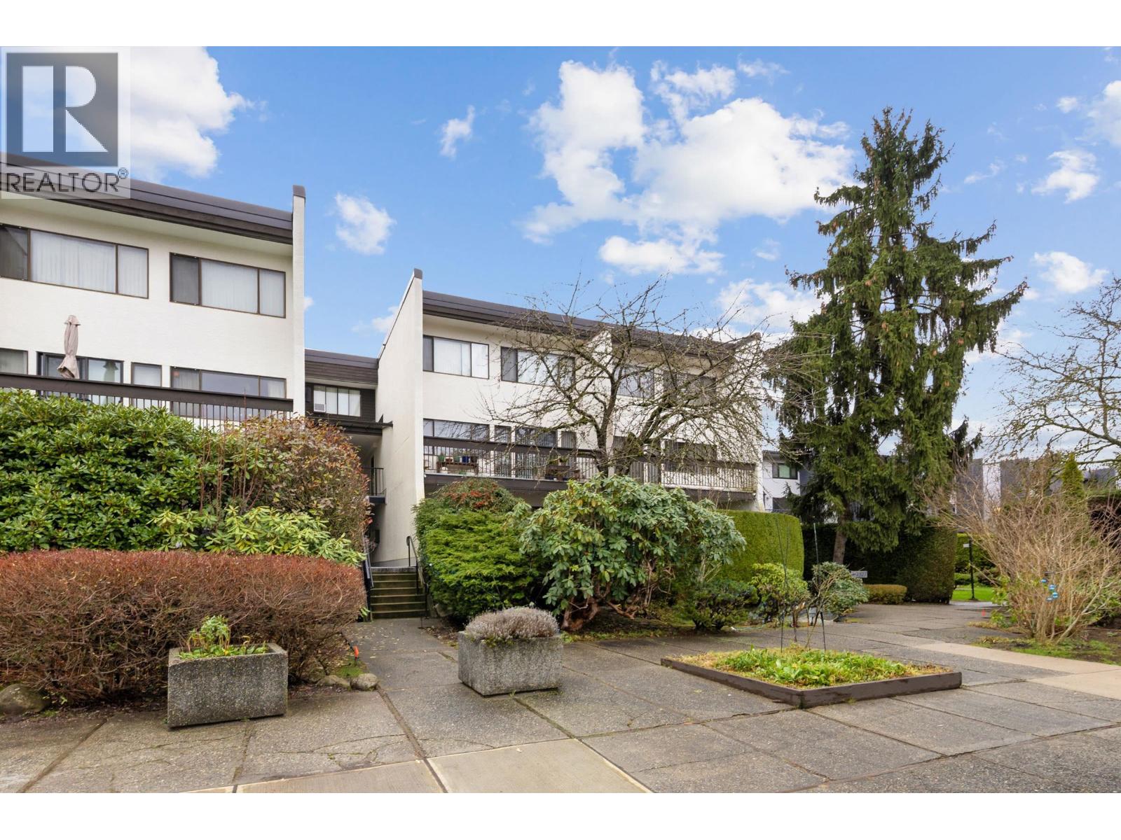 5 7327 MONTECITO DRIVE, Burnaby, British Columbia