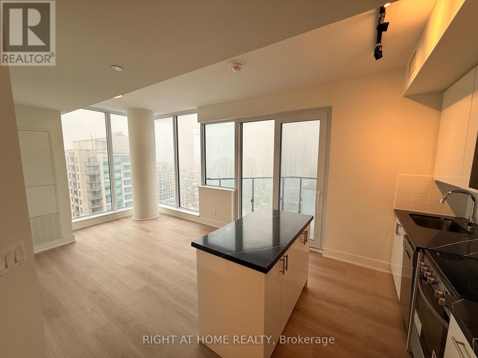 2202 - 15 Ellerslie Avenue, Toronto, Ontario  M2N 0L7 - Photo 2 - C12648908