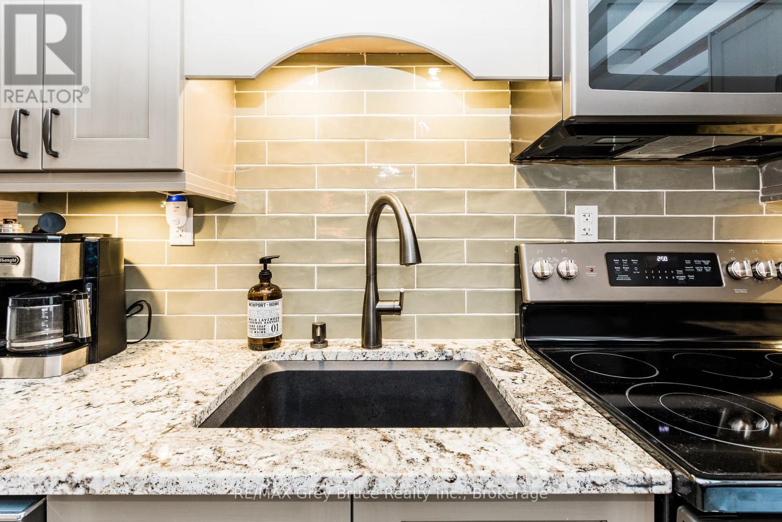 102 Cape Chin North Road N, Northern Bruce Peninsula, Ontario  N0H 1W0 - Photo 19 - X12639528