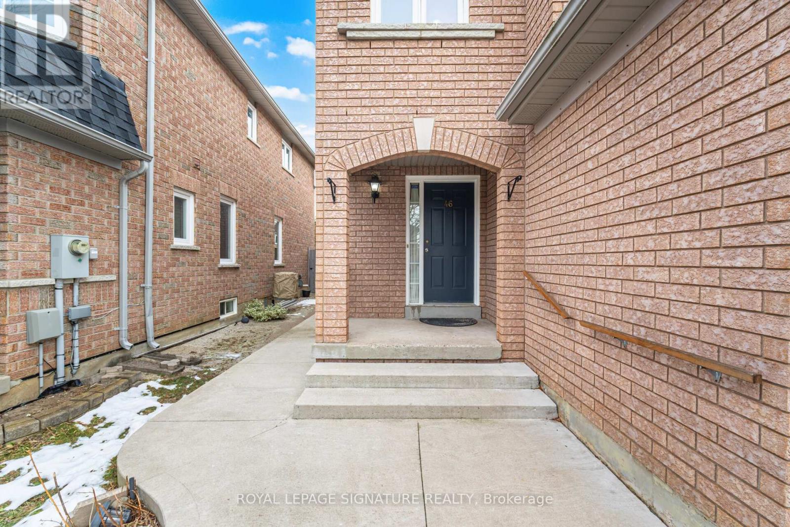 46 Loons Call Crescent, Brampton, Ontario  L6R 2G5 - Photo 5 - W12647964