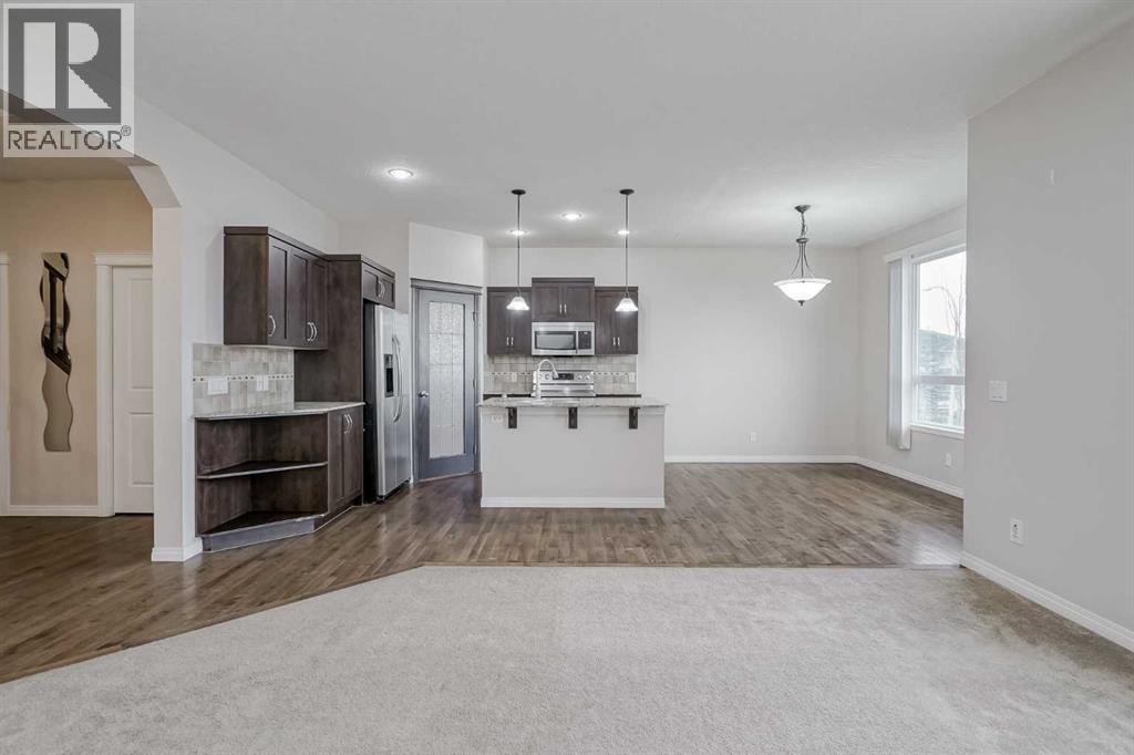 206 Pantego View Nw, Calgary, Alberta  T3K 0N7 - Photo 8 - A2275633