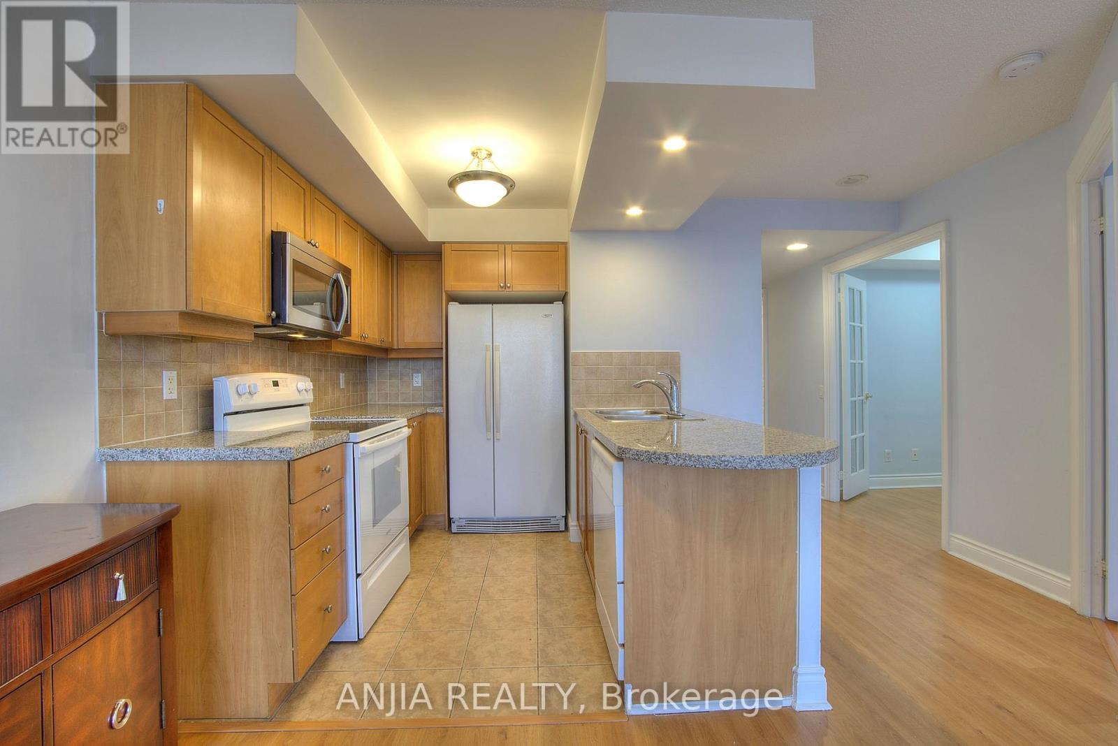 2410 - 10 Northtown Way, Toronto, Ontario  M2N 7L4 - Photo 10 - C12648956