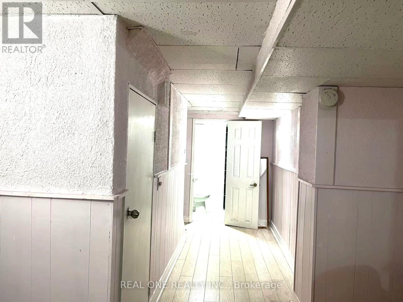 45 Dundalk Drive, Toronto, Ontario  M1P 4V1 - Photo 5 - E12648958