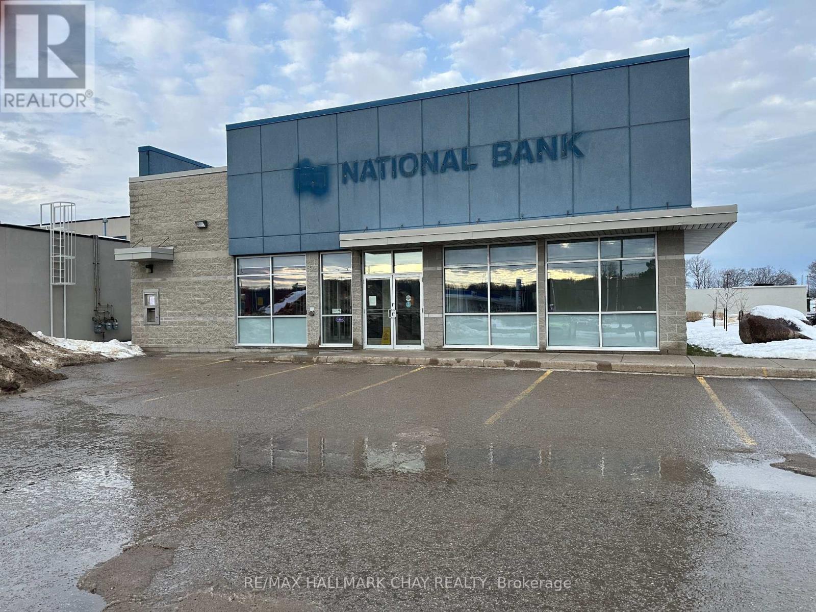 9281 93 Highway, Midland, Ontario  L4R 4K4 - Photo 2 - S12648962