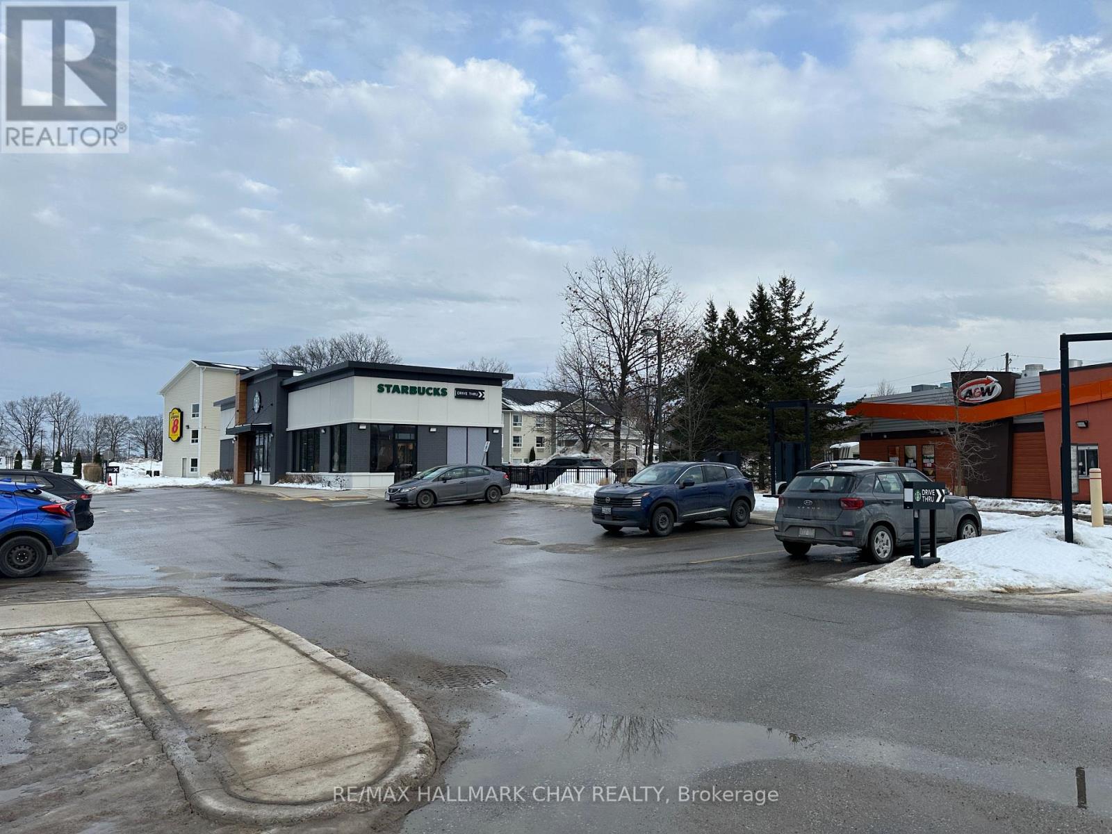 9281 93 Highway, Midland, Ontario  L4R 4K4 - Photo 9 - S12648962