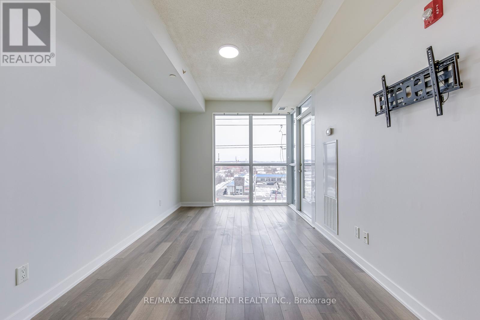 105 - 1135 Cooke Boulevard, Burlington, Ontario  L7T 0C3 - Photo 11 - W12648934