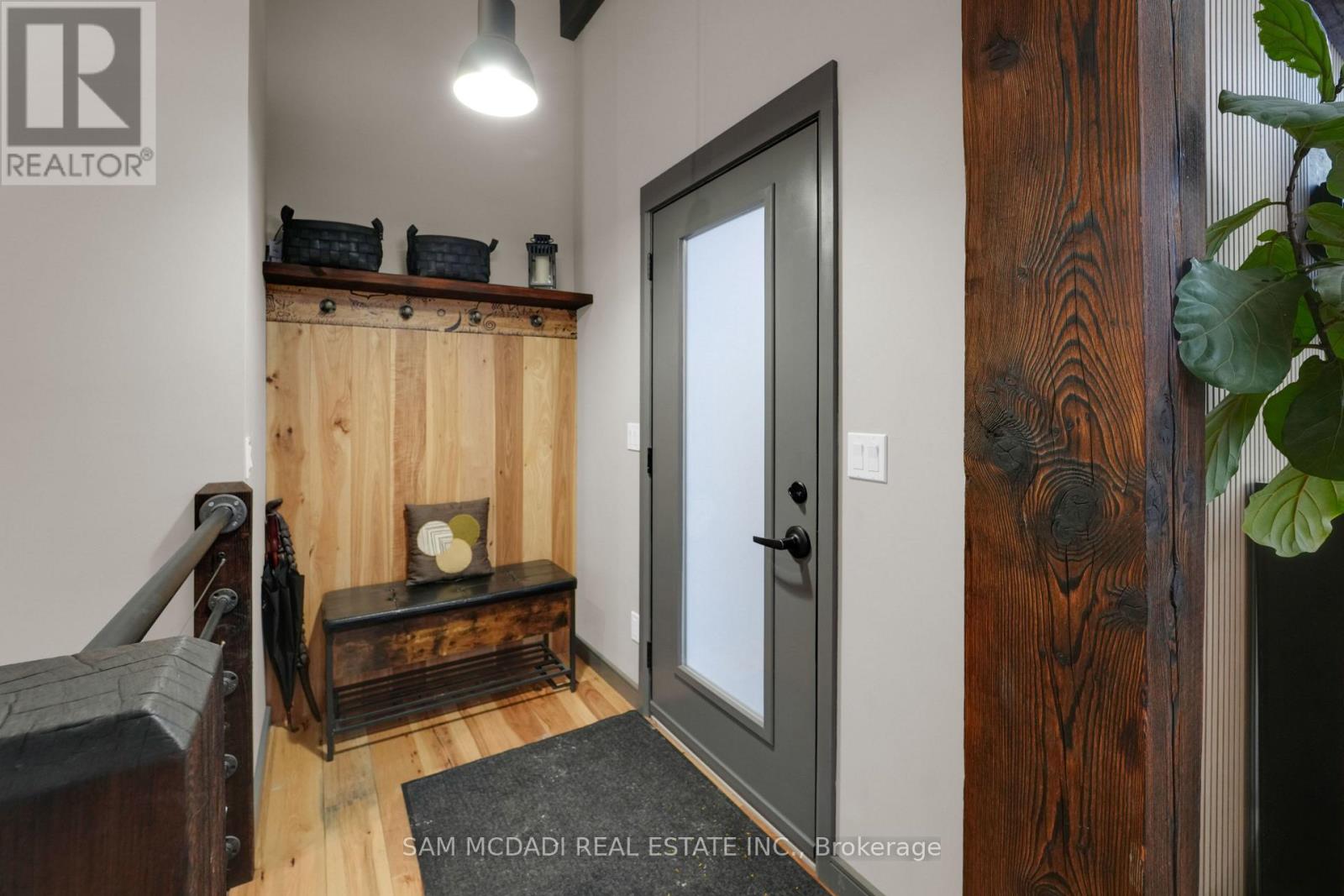 2084 Grand Boulevard, Burlington, Ontario  L7P 0N1 - Photo 3 - W12648942