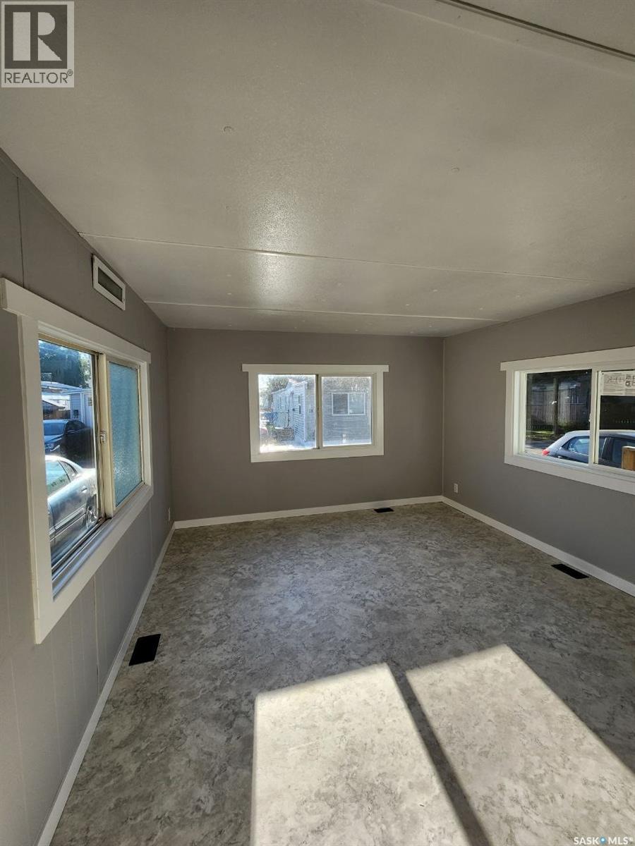 14 321 Dunlop Street, Saskatoon, Saskatchewan  S7N 2P7 - Photo 3 - SK025680