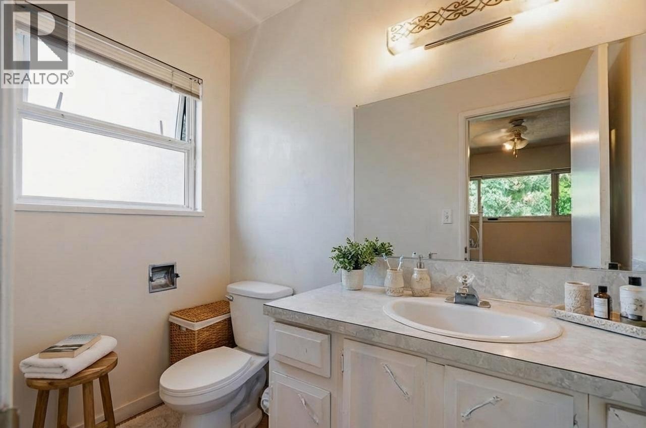 730 Cumberland Street, New Westminster, British Columbia  V3L 4J4 - Photo 12 - R3074877