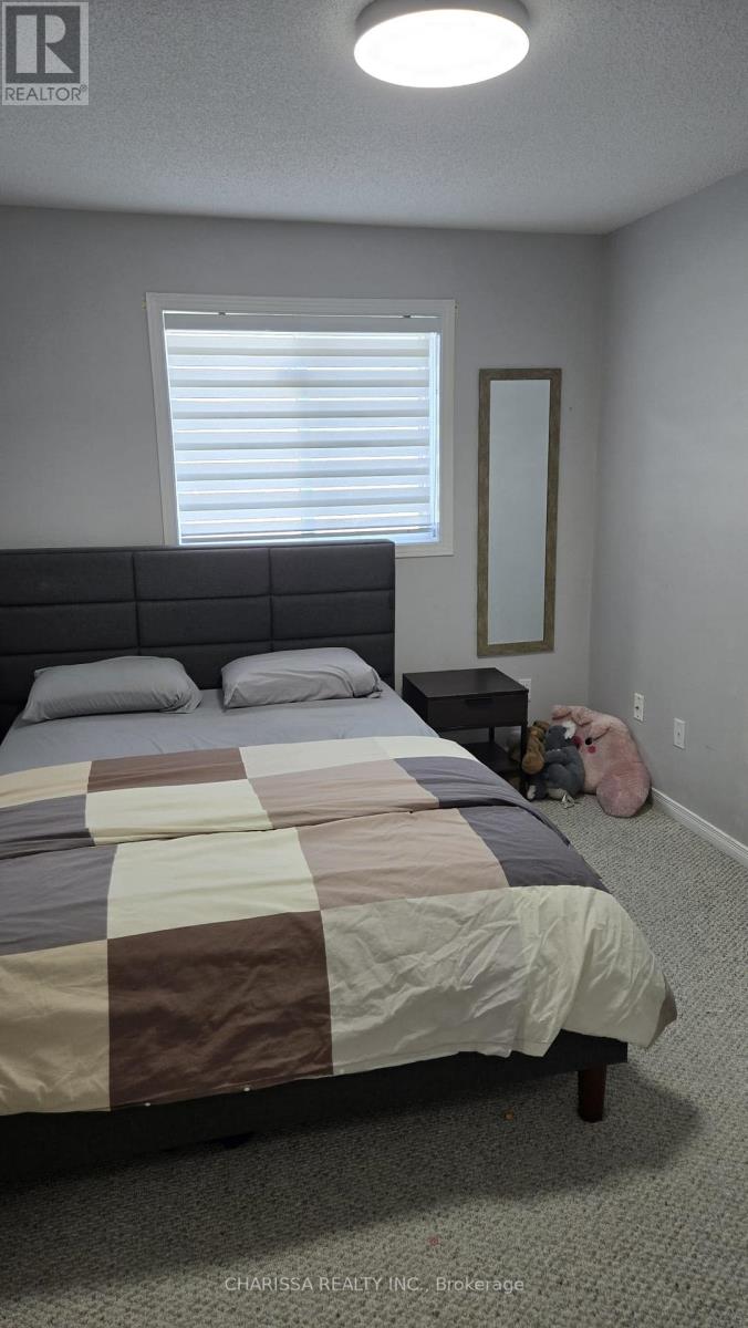 116 Benziger Lane, Hamilton, Ontario  L8E 6G5 - Photo 5 - X12648916