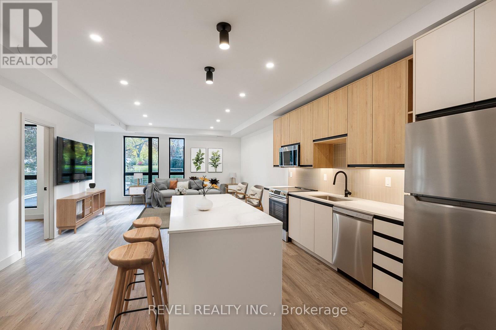 203 - 4390 Hillview Drive, Lincoln, Ontario  L0R 1B8 - Photo 1 - X12648918