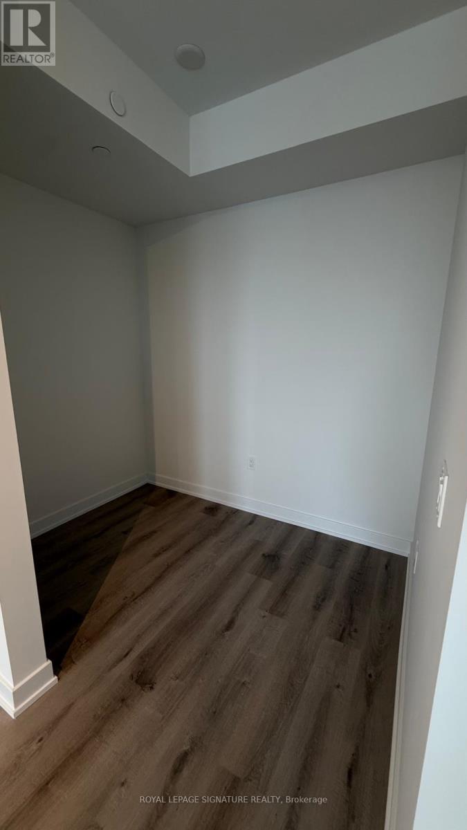 419 - 1 Fairview Road E, Mississauga, Ontario  L5A 0B4 - Photo 8 - W12648708