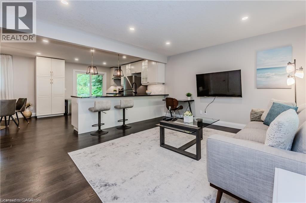 23 Mcdougall Road, Waterloo, Ontario  N2L 2W4 - Photo 2 - 40794921