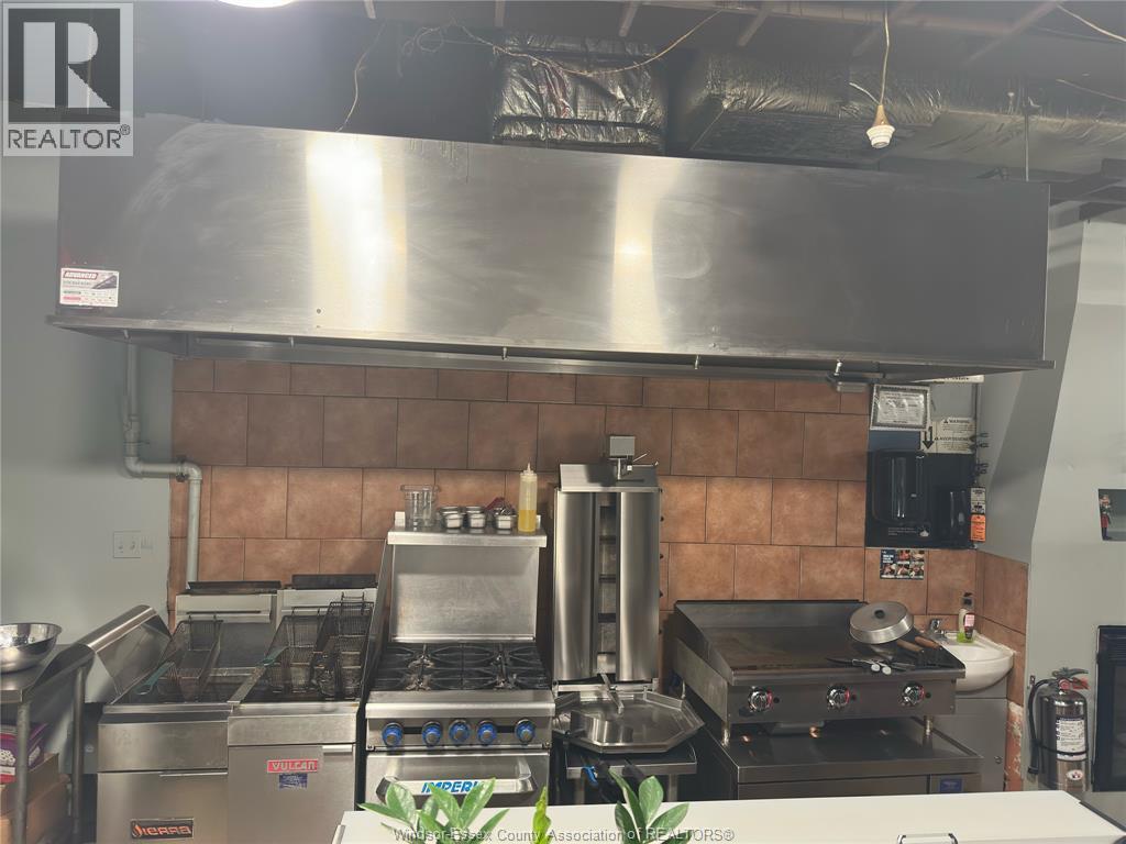 361 Ouellette Avenue, Windsor, Ontario  N9A 4J1 - Photo 2 - 25031750