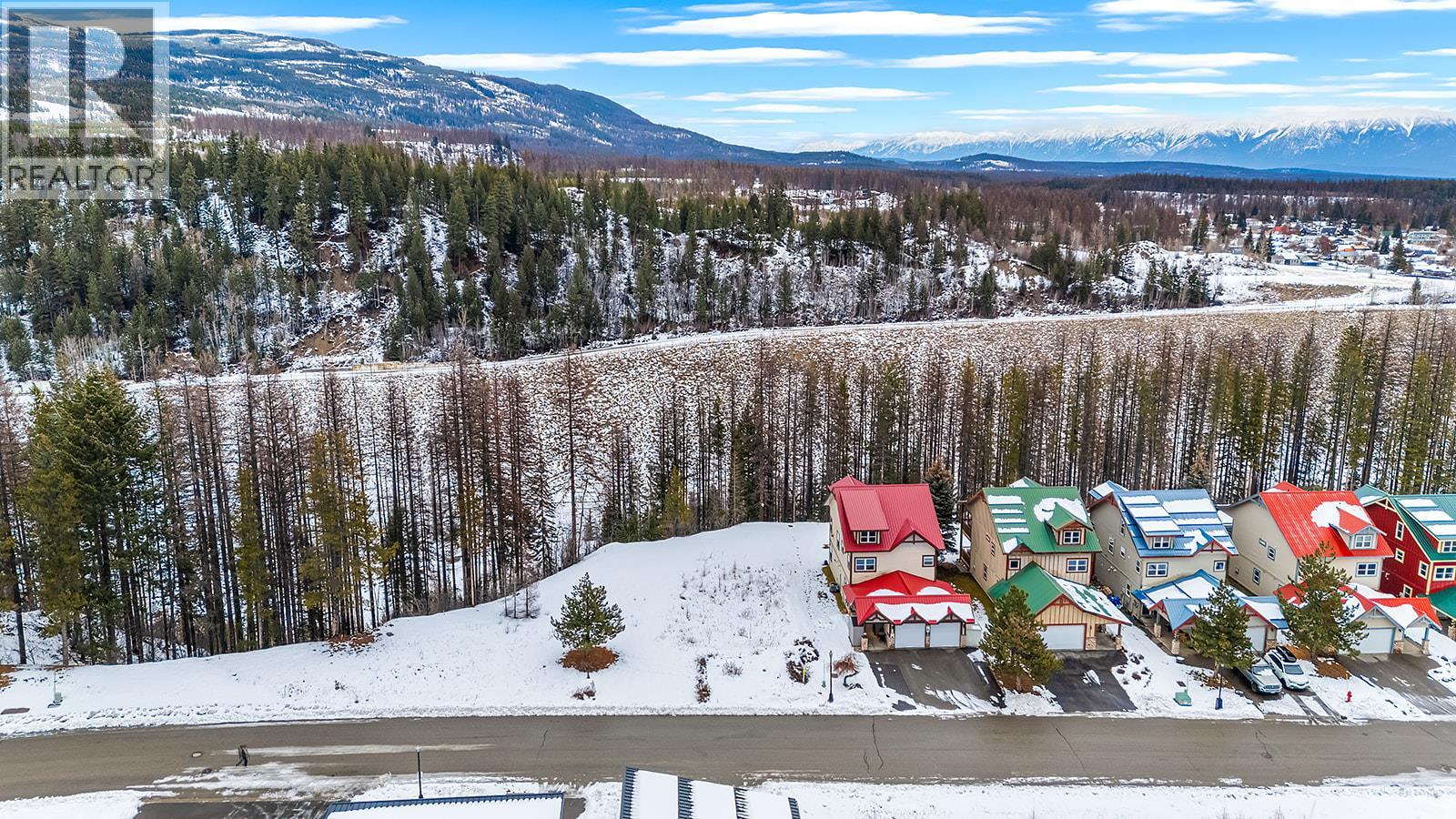 246 & 248 Stemwinder Drive, Kimberley, British Columbia  V1A 2Y6 - Photo 2 - 10356389