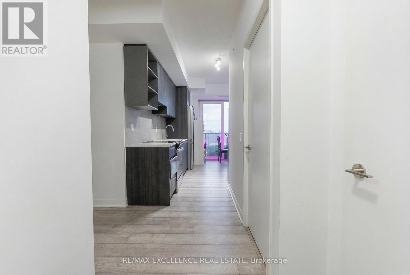 508 - 260 Malta Avenue, Brampton, Ontario  L6Y 0B5 - Photo 3 - W12648970